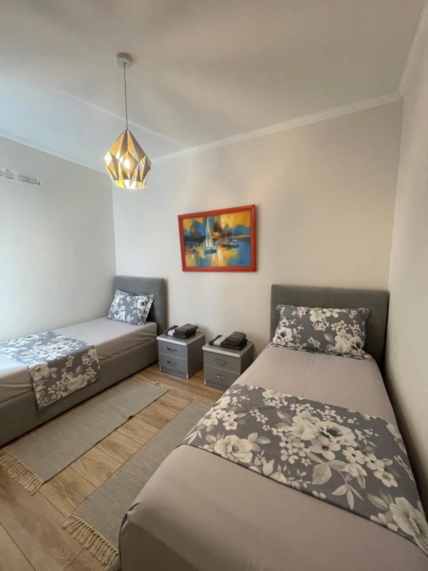 Peak Apartment Modern Durres City Centre #2 Exterior photo
